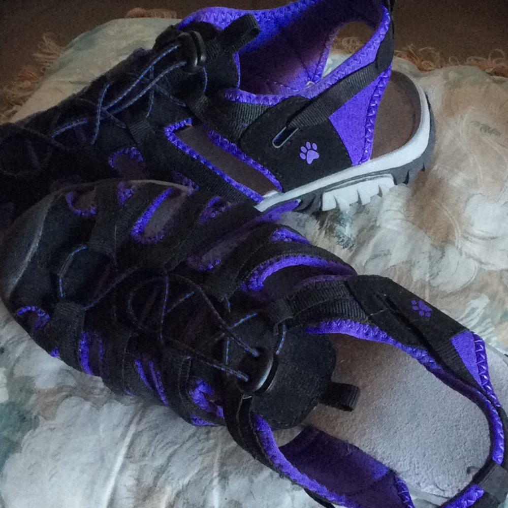 Sandals - Picture 2 of 2